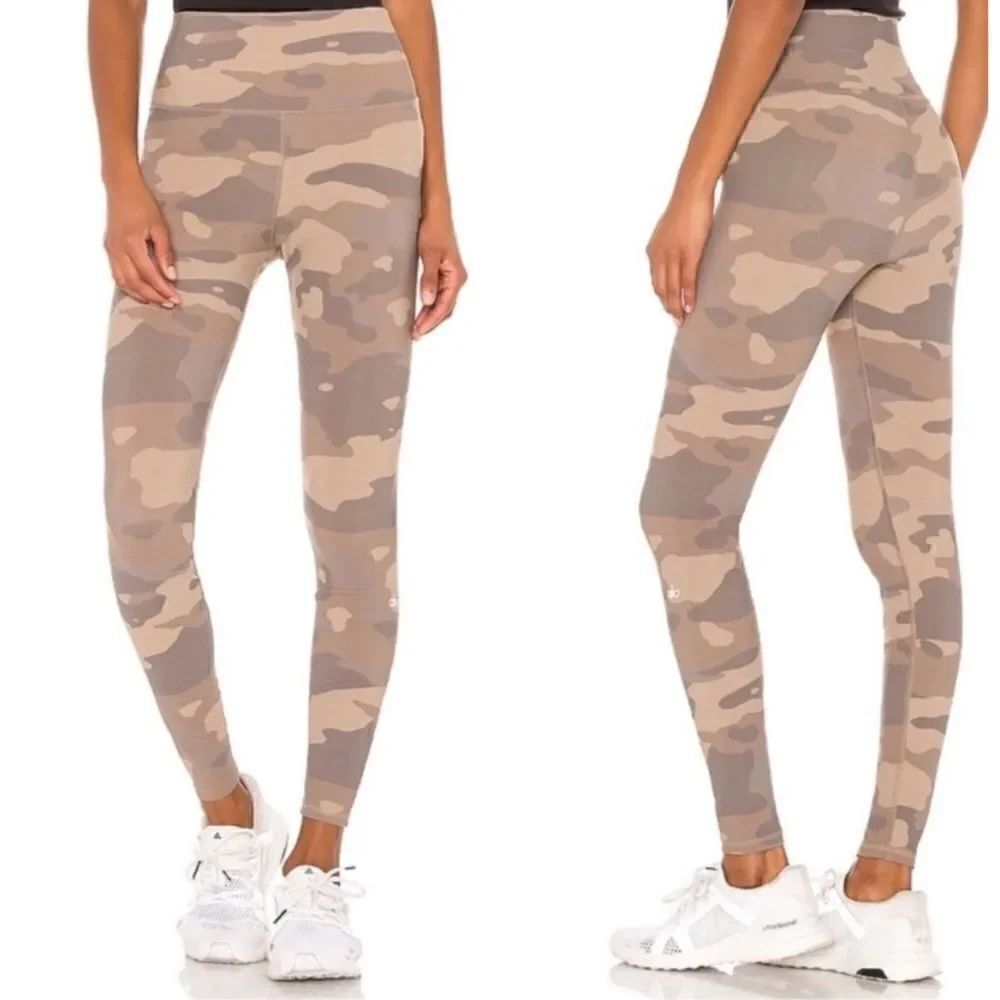 ALO Yoga High Waist
Camo Vapor Legging XS
Putty Camouflage/ excellent